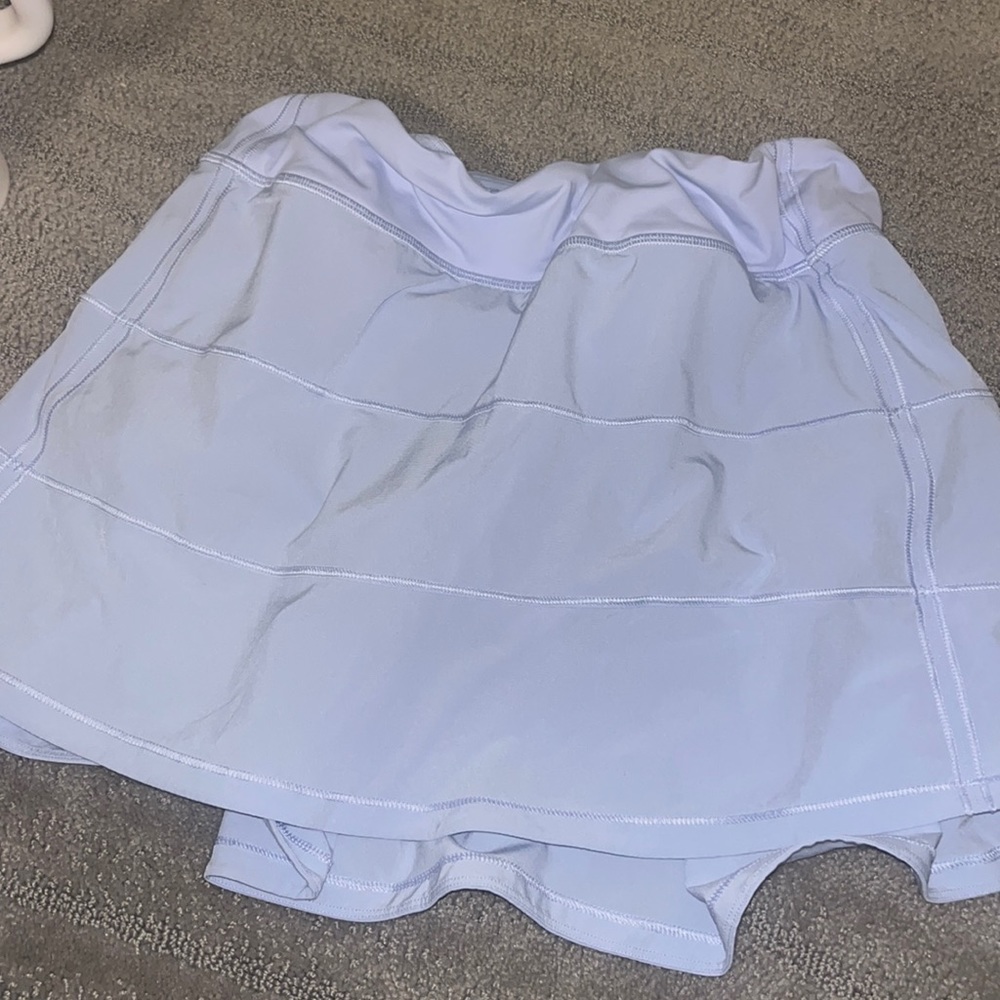 NWOT lulu skirt, I don’t remember the color but got to big of a size